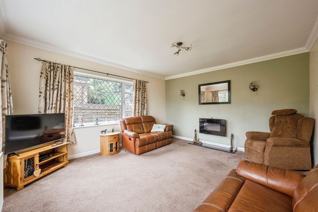 Property photo 3 of 14