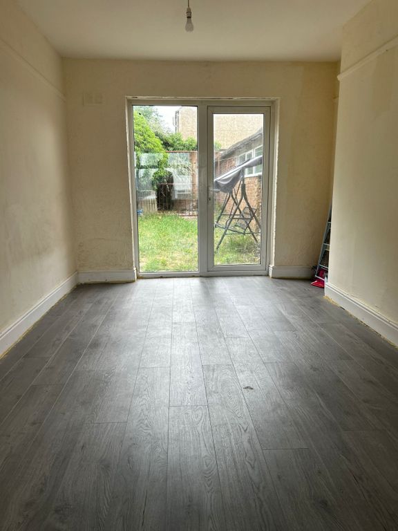 Property photo 2 of 12 Gallery