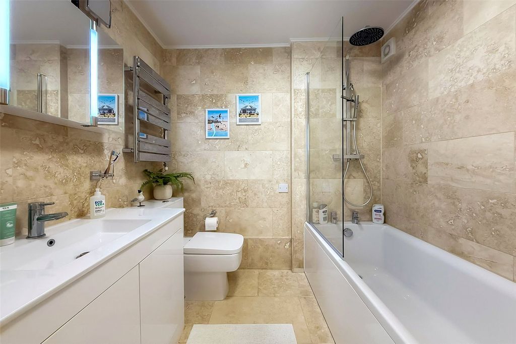 Additional image 7 of 1 bed flat for saleBeach Crescent, Littlehampton, West Sussex BN17
