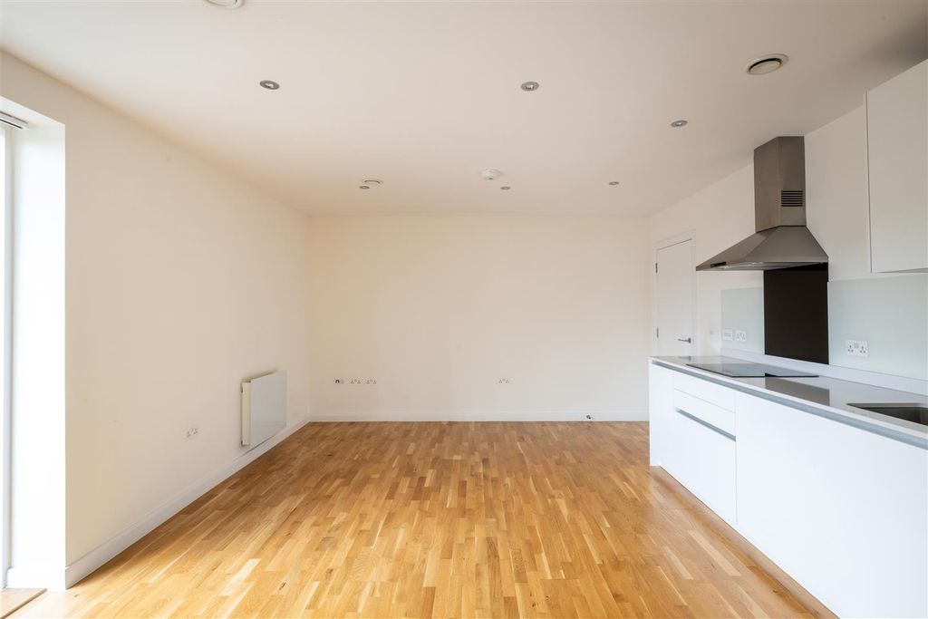 Additional image 12 of 2 bed flat for saleMilton Road, Haywards Heath RH16
