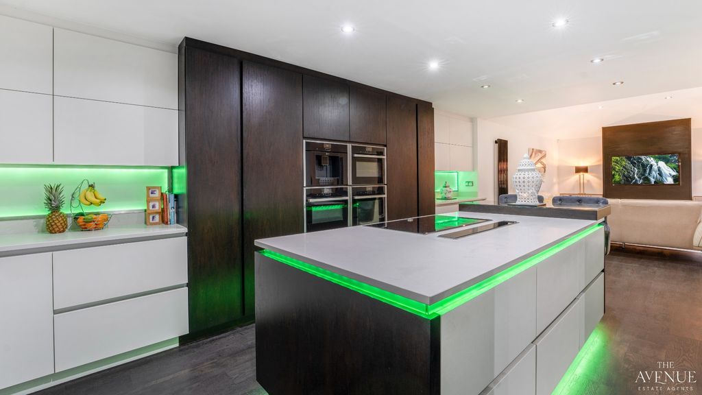 Property photo 3 of 39 4682475