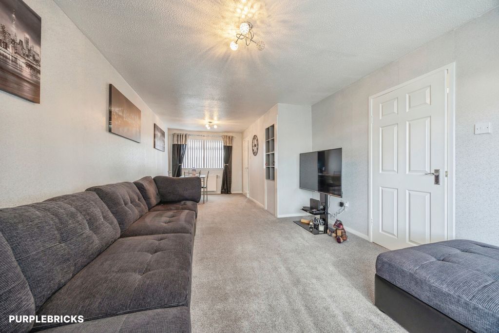 Property photo 3 of 33