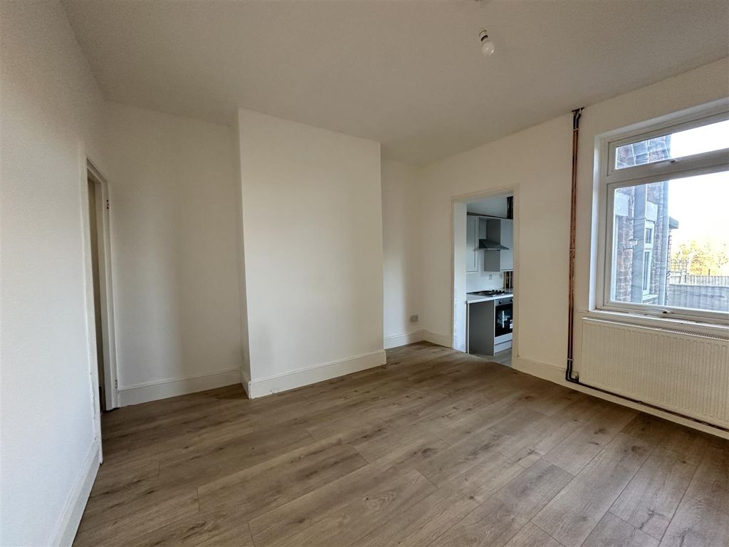 Property photo 3 of 8 Img_3432.Jpg