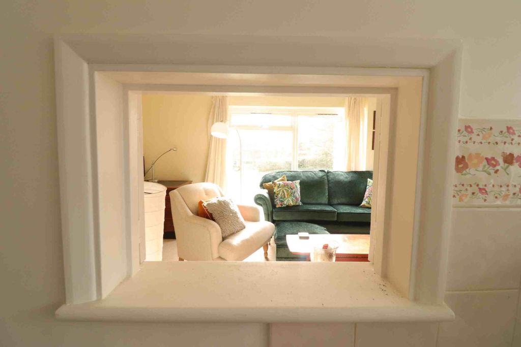 Property photo 3 of 8