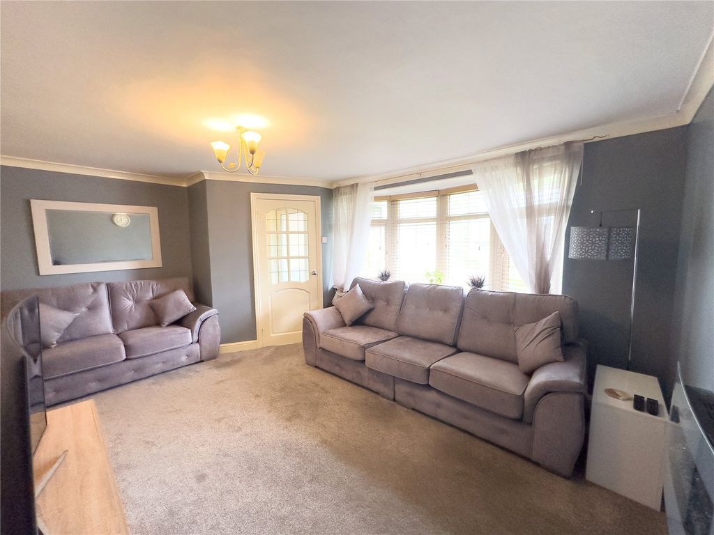 Property photo 3 of 27 Picture No. 05