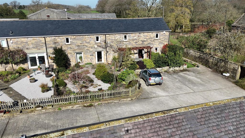 Property photo 1 of 37 Dji_20260318123717_0176_D.Jpg