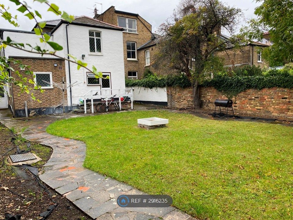 Property photo 2 of 21