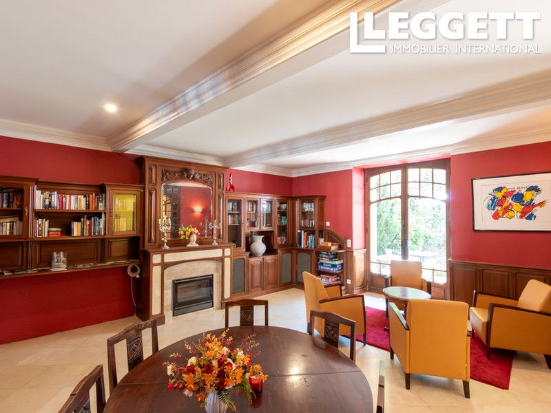 Property photo 3 of 10