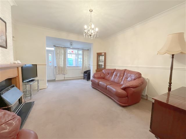Property photo 2 of 20 Lounge