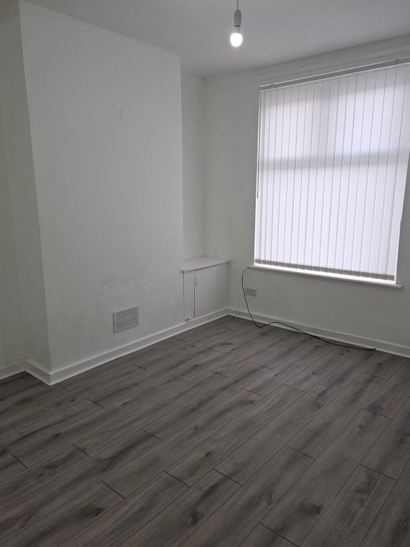 Property photo 3 of 12 Photo 2