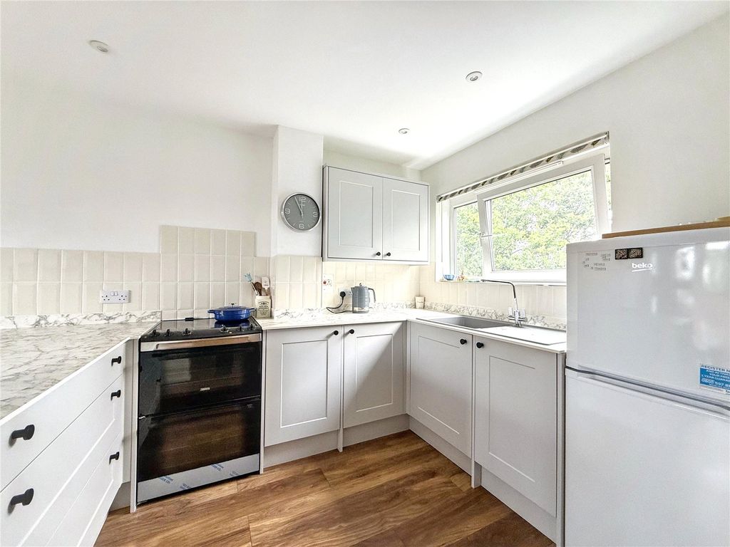 Property photo 3 of 14 Picture No. 16