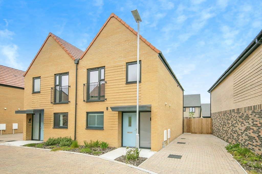 Property photo 1 of 12