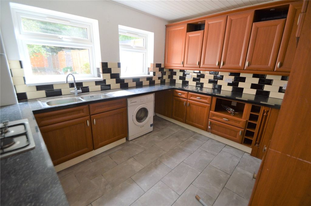 Property photo 2 of 14 Picture No. 07