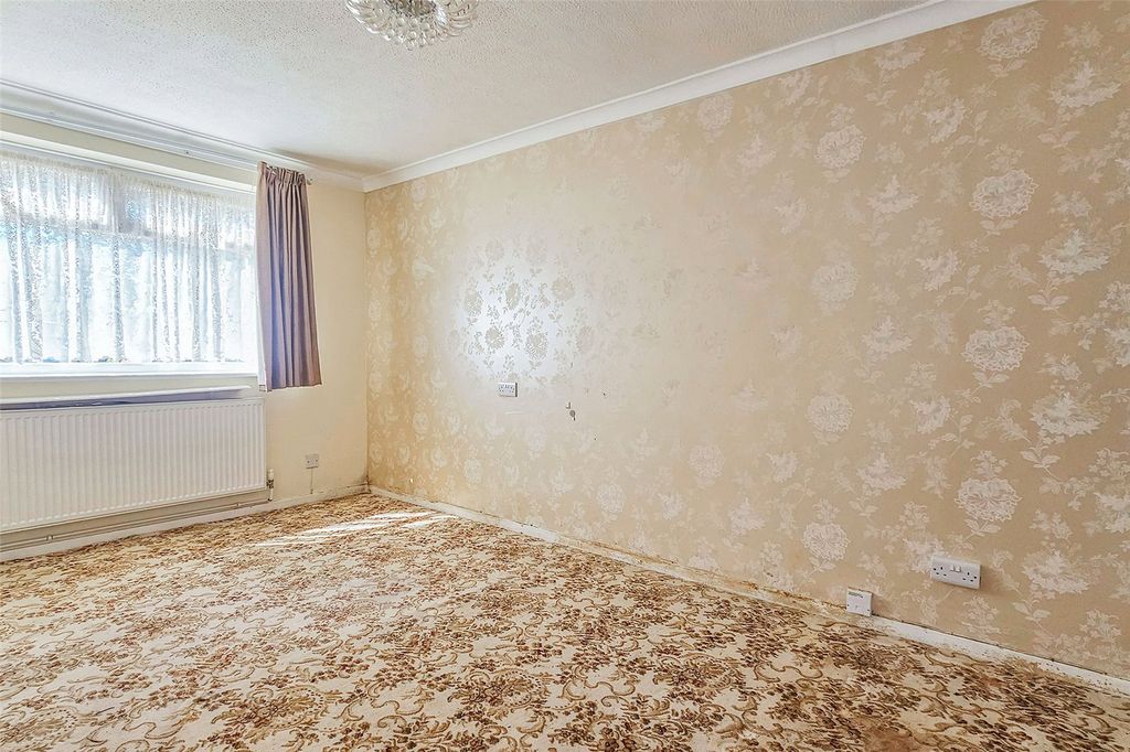 Property photo 3 of 15 Picture No. 02