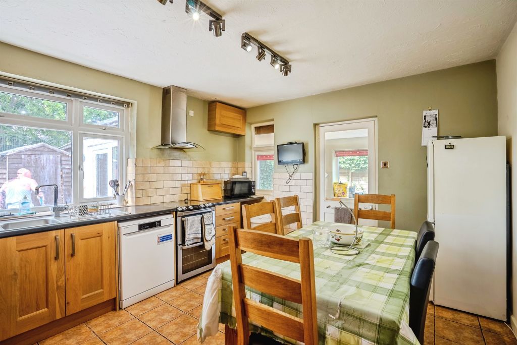 Property photo 3 of 17