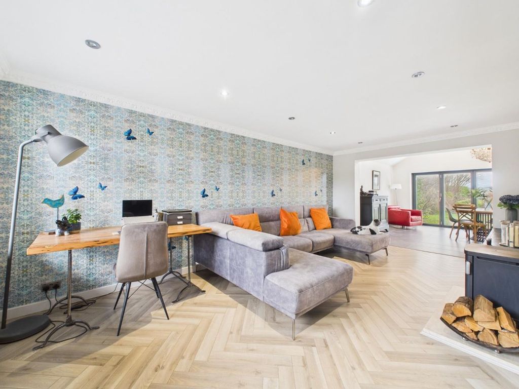 Property photo 2 of 45