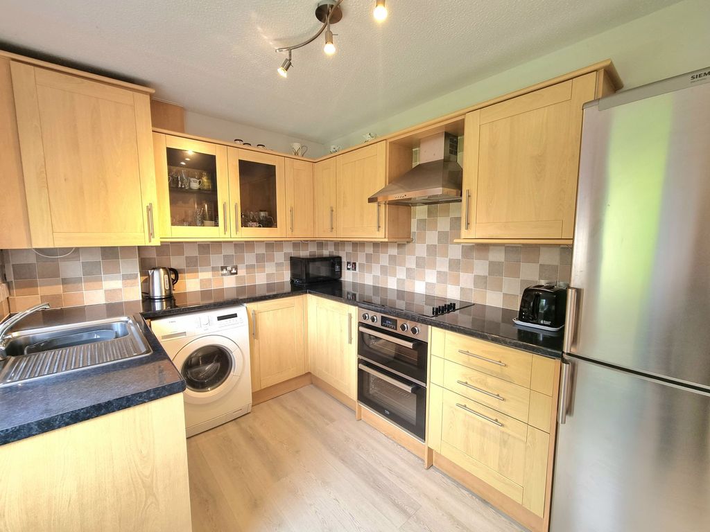 Property photo 3 of 16