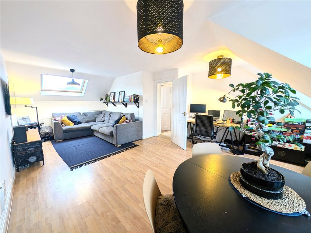 Property photo 2 of 16 Picture No. 27