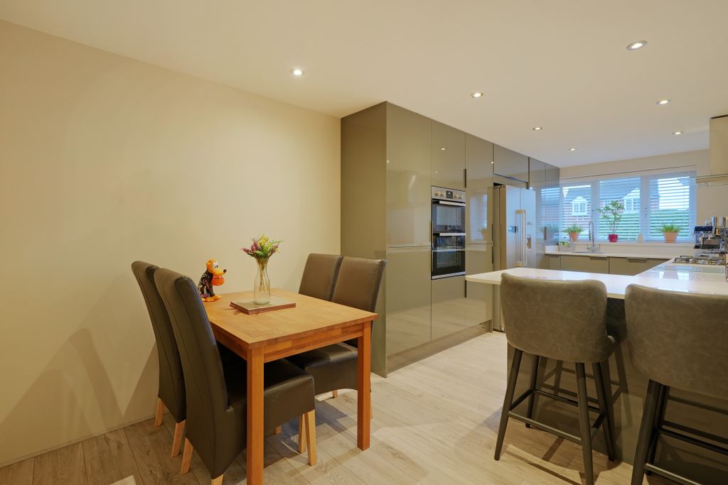 Property photo 2 of 37 Dsc07216