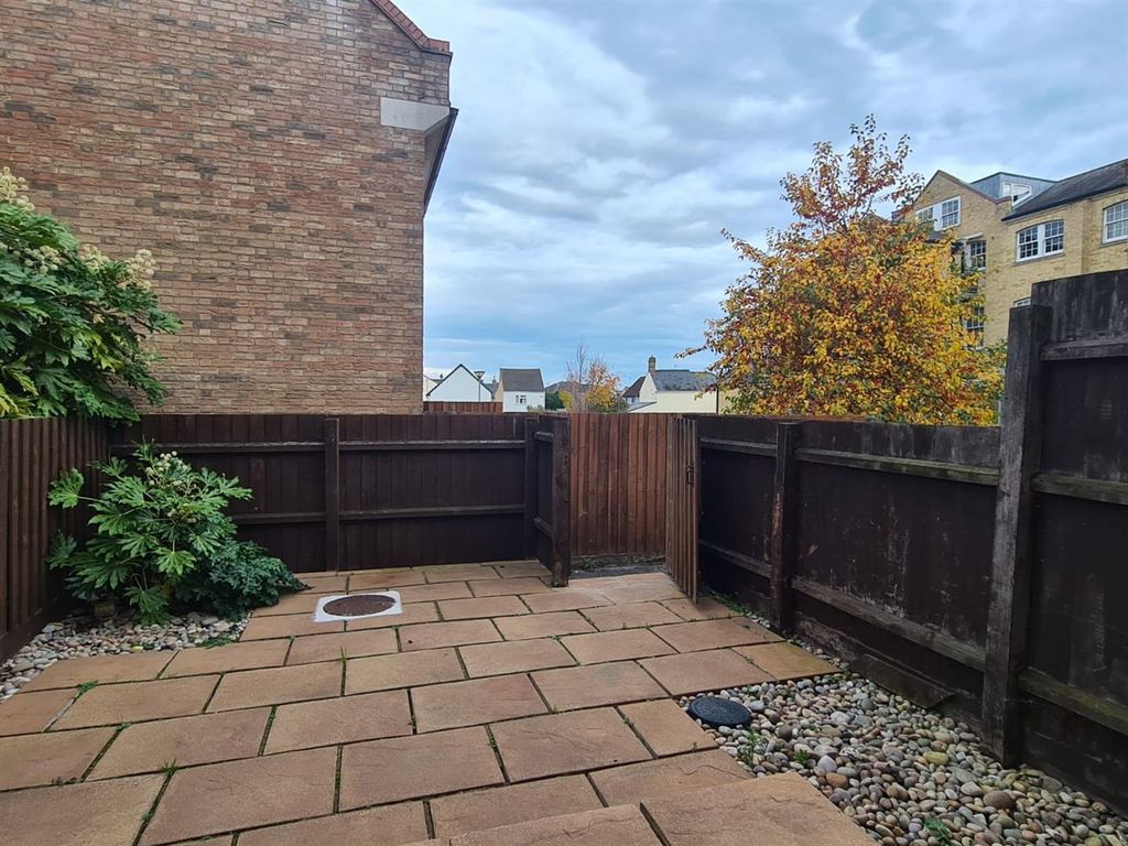 Property photo 3 of 12 Img-20251105-Wa0049.Jpg