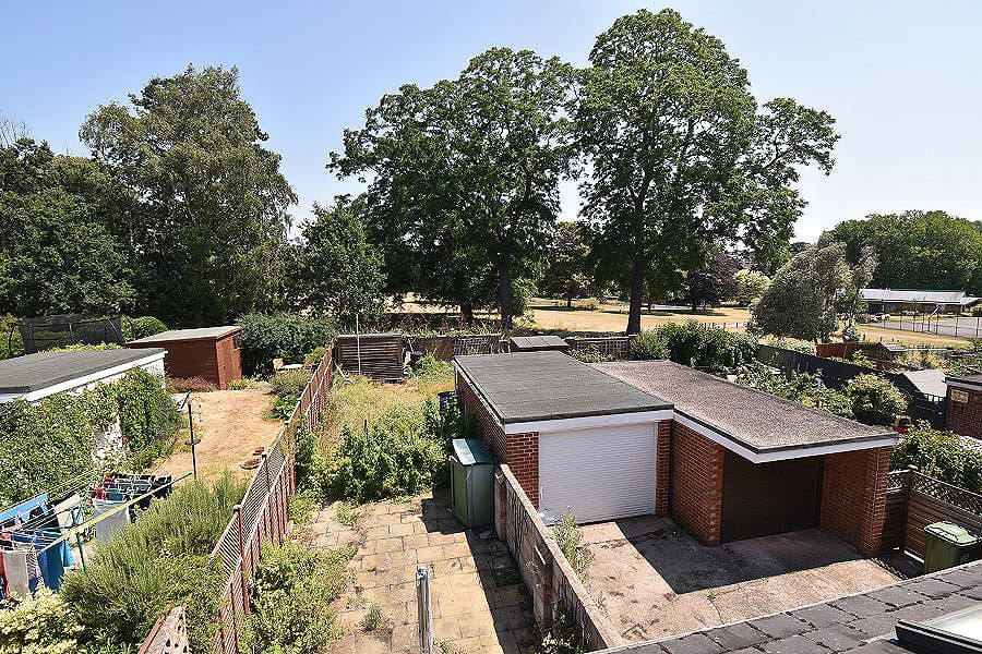 Property photo 3 of 14