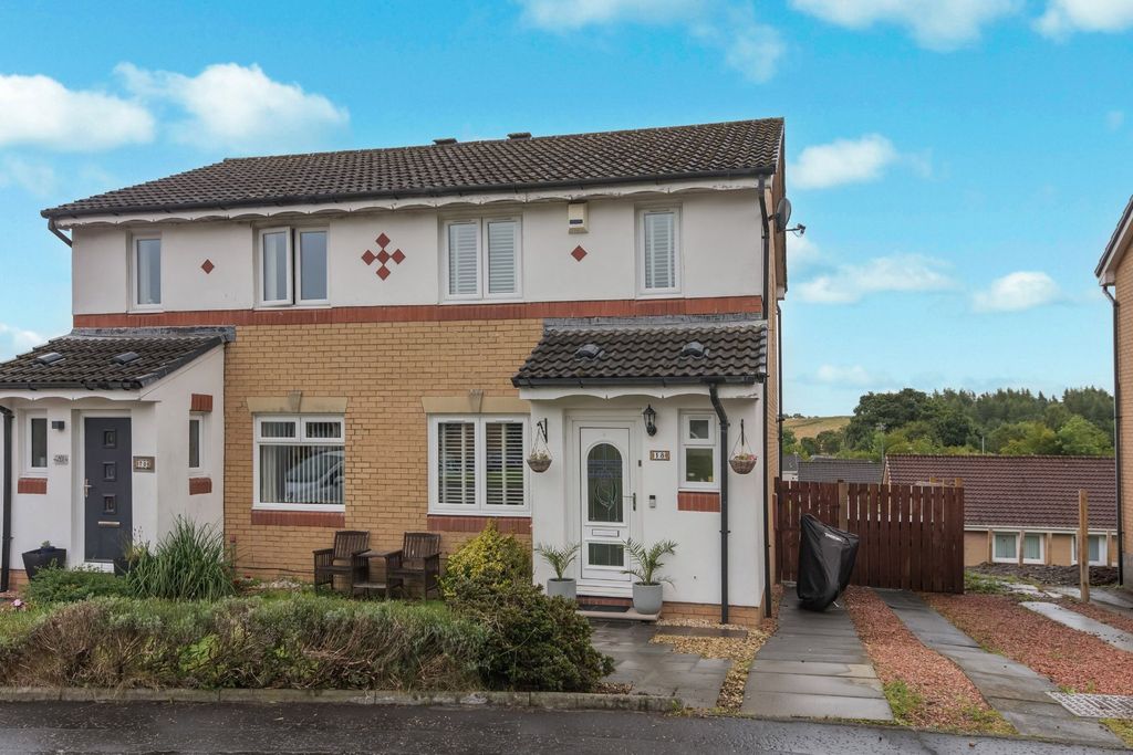 Property photo 1 of 15 External