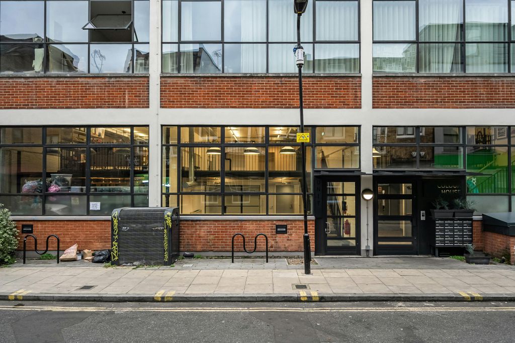 Property photo 2 of 36 1416632-2-69A095F4702c4.Jpg