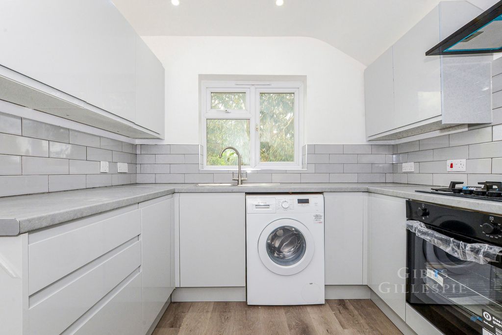 Property photo 2 of 15 Pbox-Img.Jpg