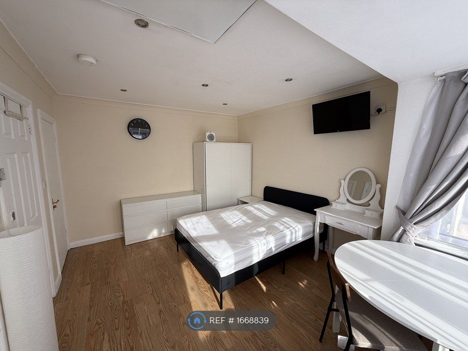 Property photo 1 of 28 Studio Room, Double Bed