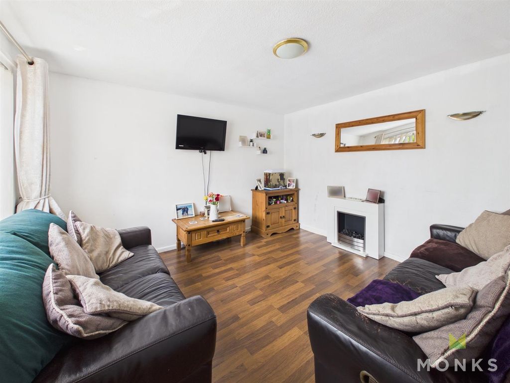 Property photo 2 of 14 Cam03644G0-Pr0052-Still005.Jpg