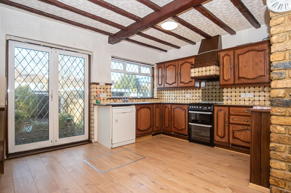 Property photo 3 of 11 Photo 2