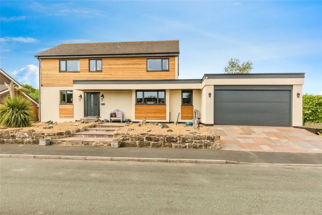 Property photo 1 of 38 Picture No. 43
