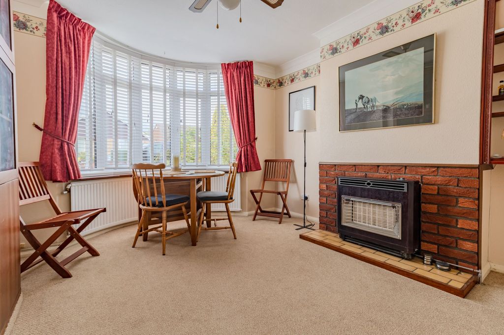 Property photo 3 of 16