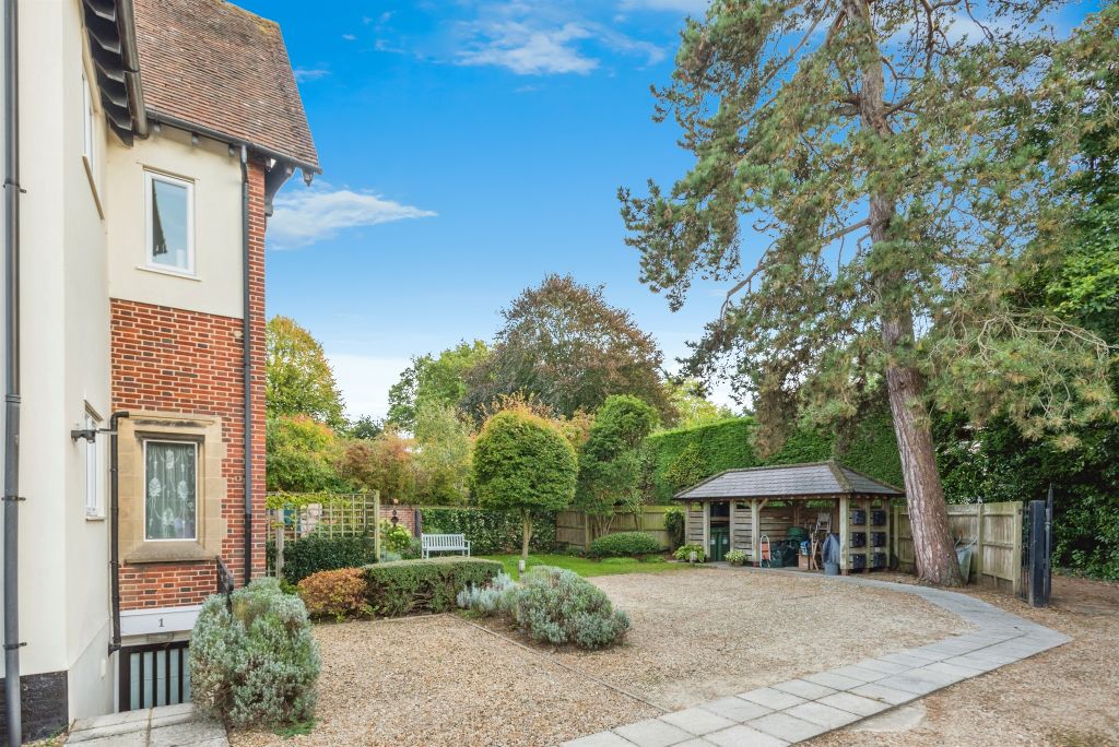 Property photo 2 of 10