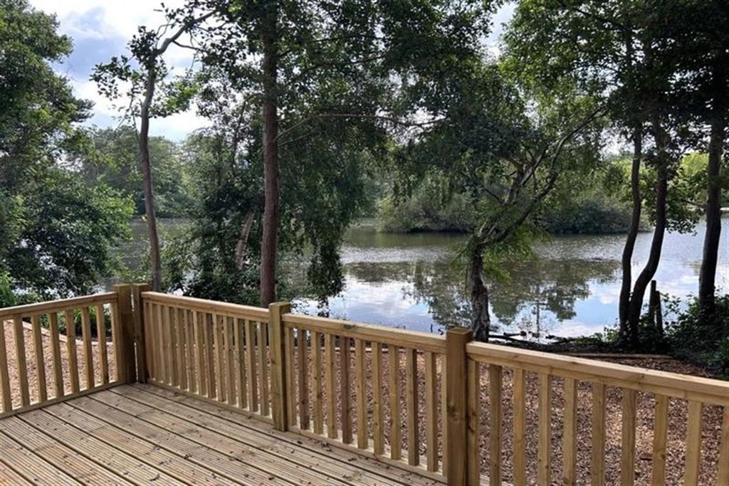 Property photo 1 of 9 (Main)
