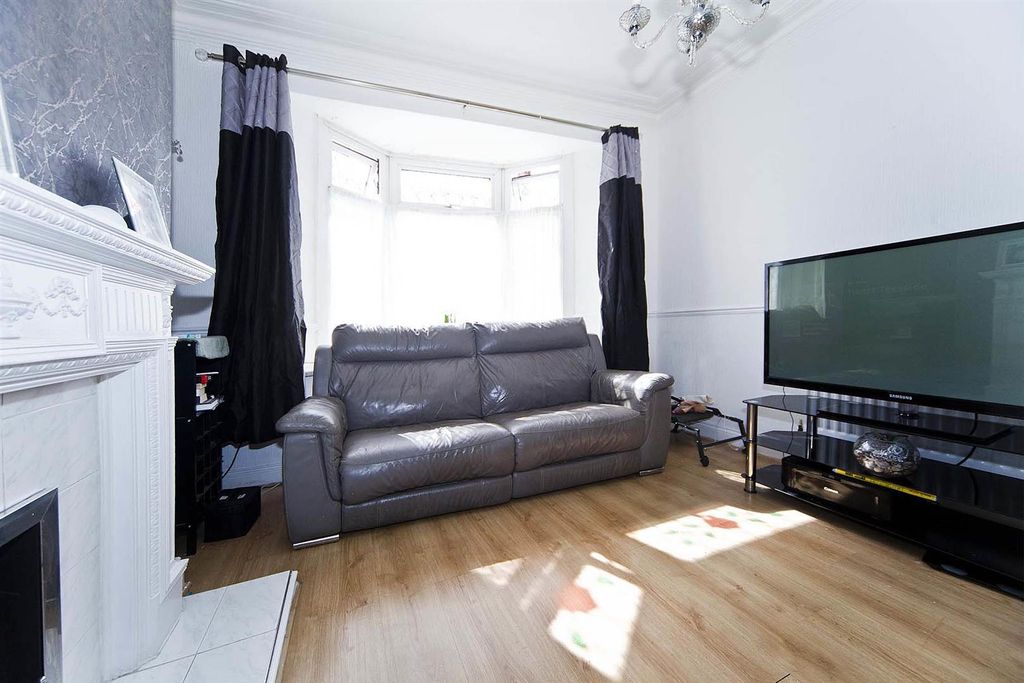 Property photo 3 of 22
