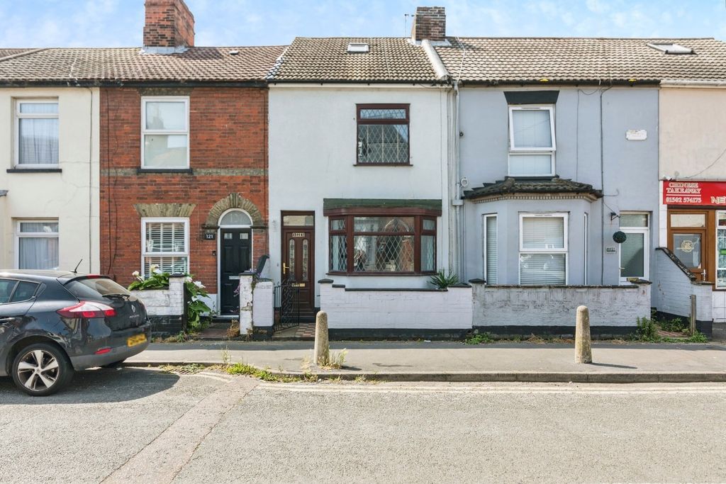 Property photo 1 of 17