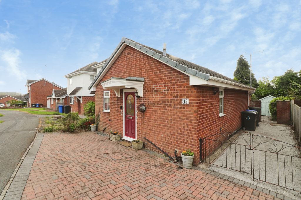 Property photo 2 of 17