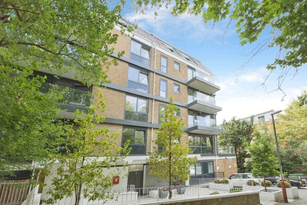 Property photo 2 of 16 Pbox-Img.Jpg