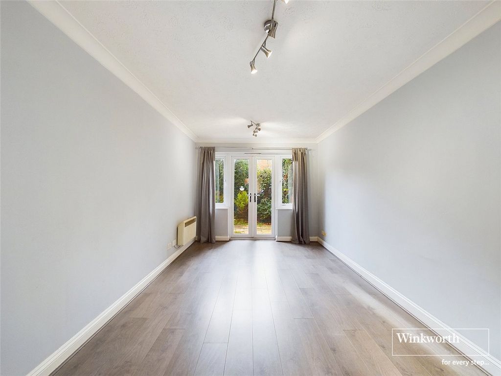 Property photo 3 of 10 Picture No. 29