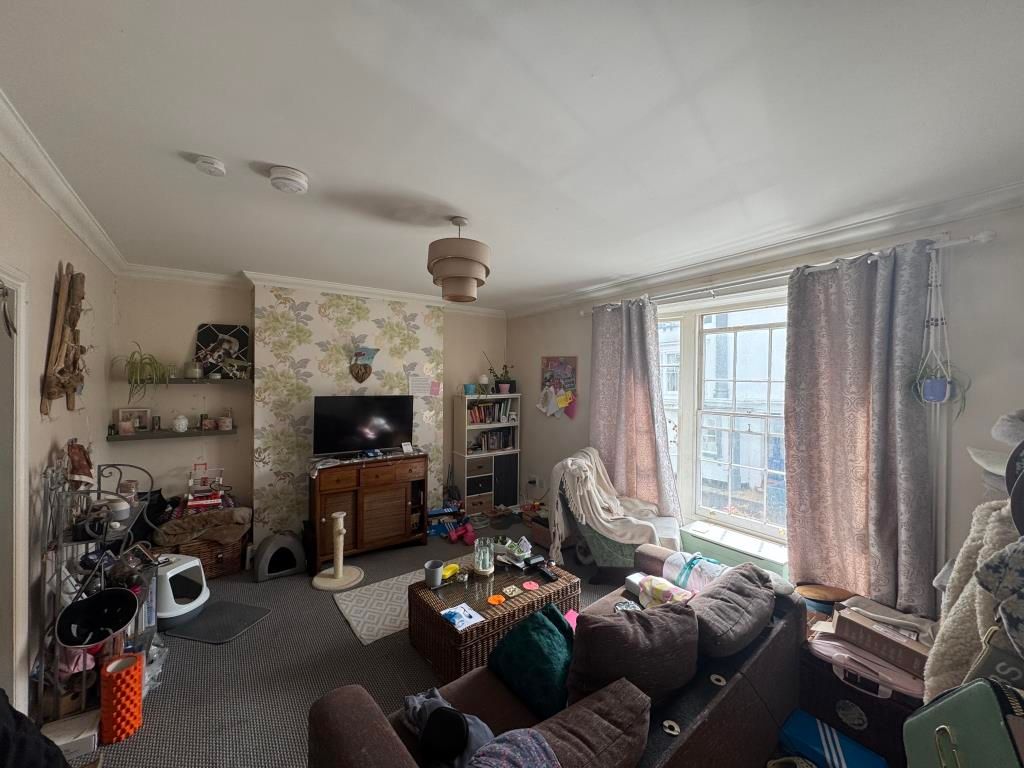 Property photo 3 of 10 Flat 2 Lounge