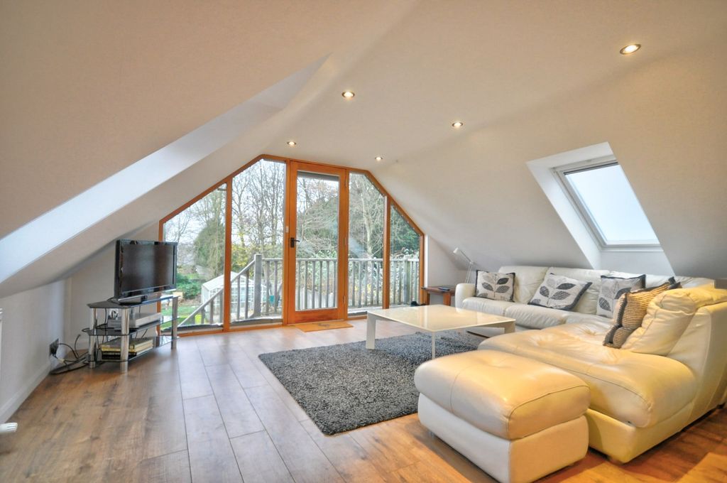 Property photo 2 of 10 3068-Hr-2