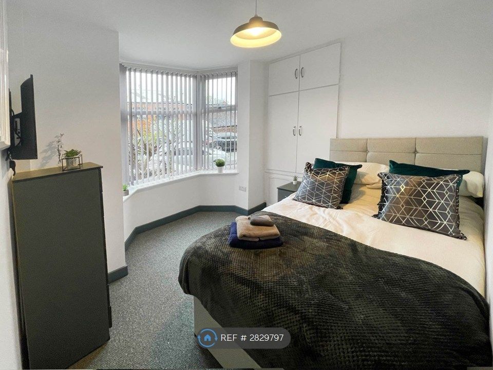 Property photo 1 of 33