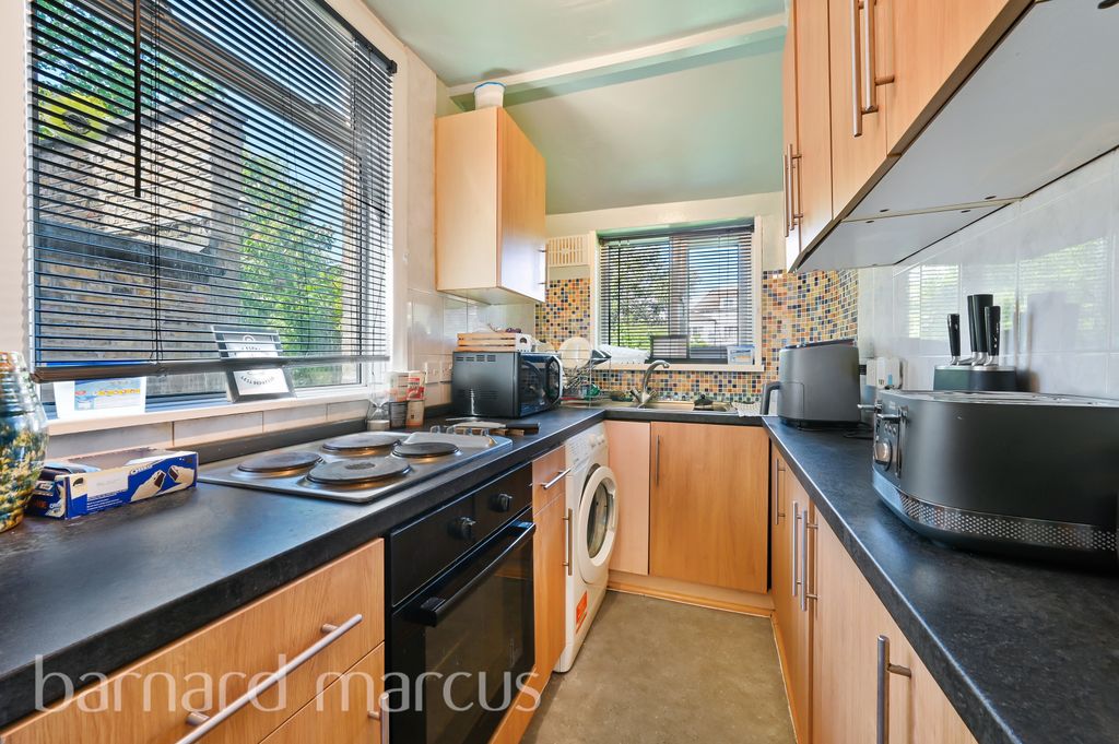 Property photo 3 of 6 Image