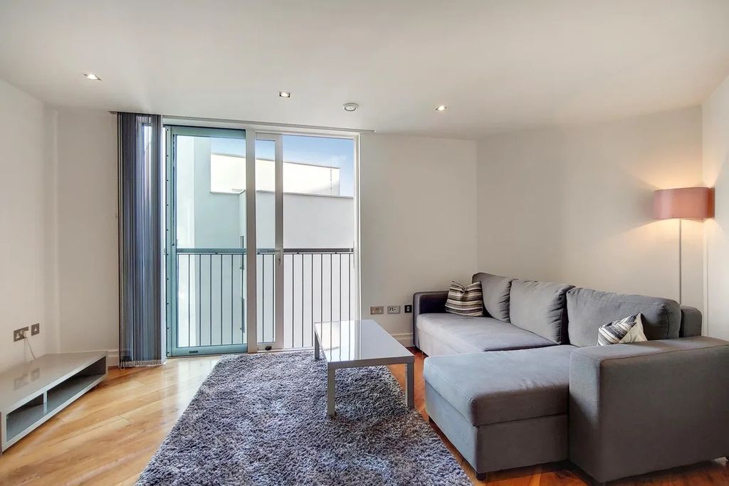 Property photo 3 of 12 Image