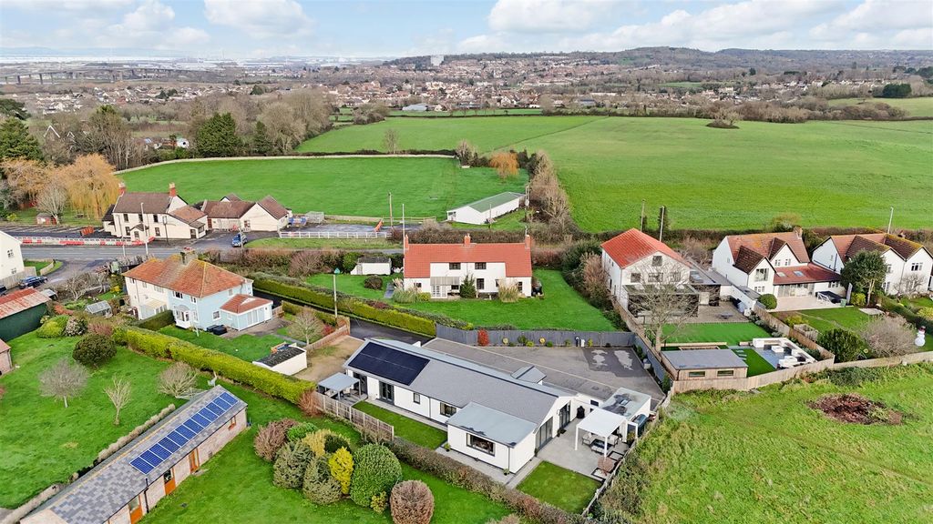 Property photo 2 of 29