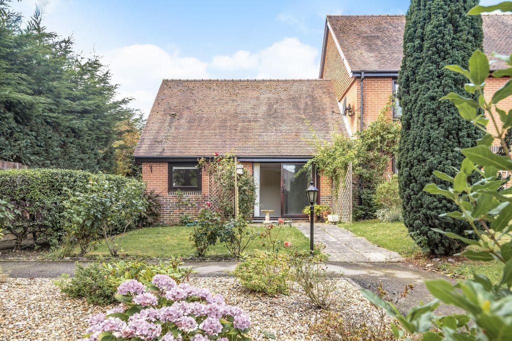 Property photo 2 of 12 Picture No. 05