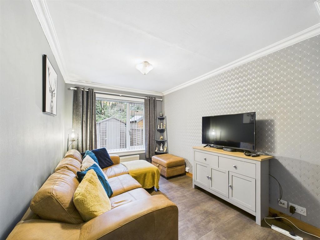 Property photo 2 of 16 Cam01486G0-Pr0951-Still005.Jpg