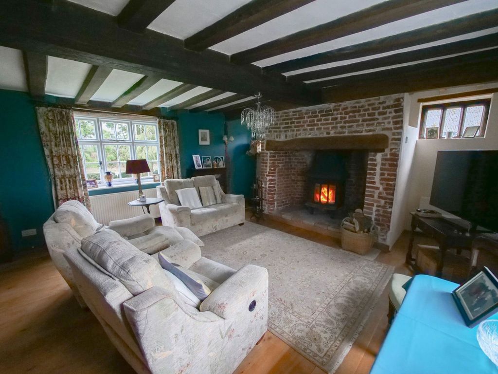 Property photo 2 of 31