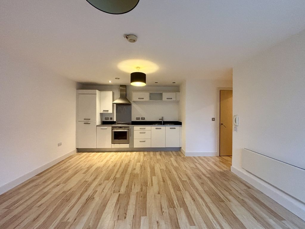 Property photo 2 of 13 Image00001